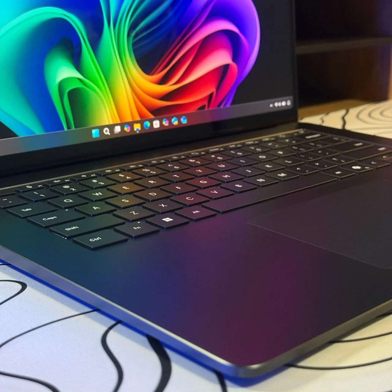 Notebook Microsoft Surface 2025 - Snapdragon X Elite - Foto 4