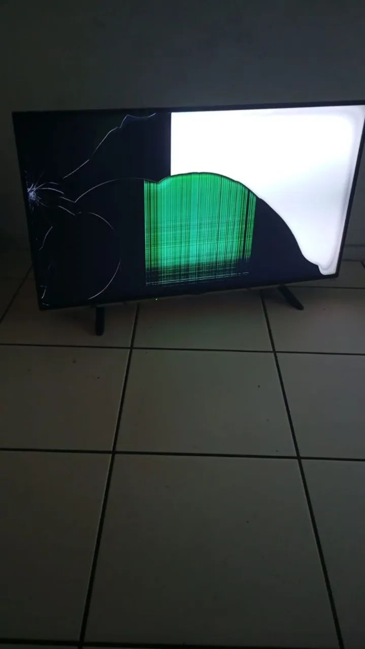 Tv funcionando perfeitamente com Tela Quebrada  - Foto 3
