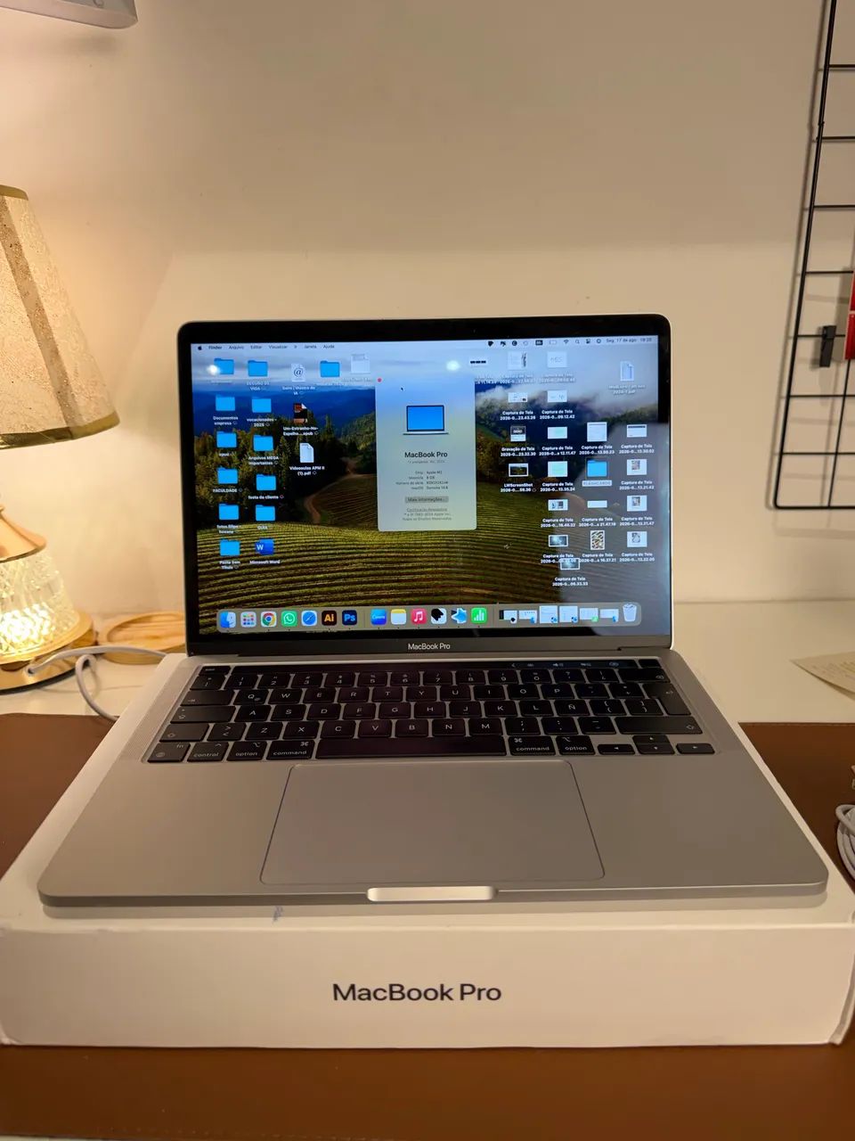 Mac book pro m2 8gb 512