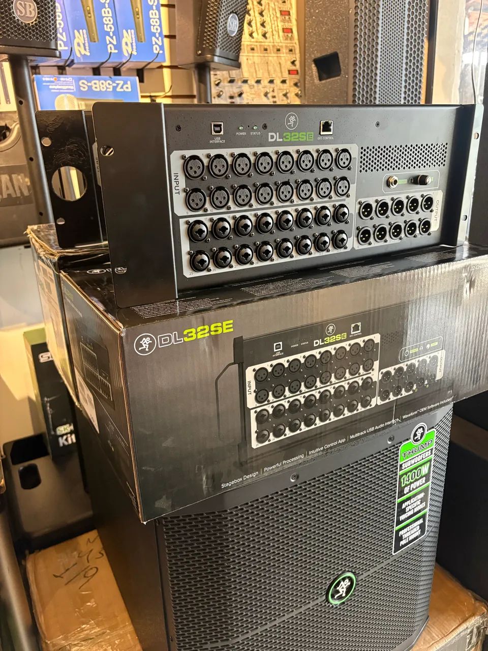 Mackie DL32SE Mixer Digital 