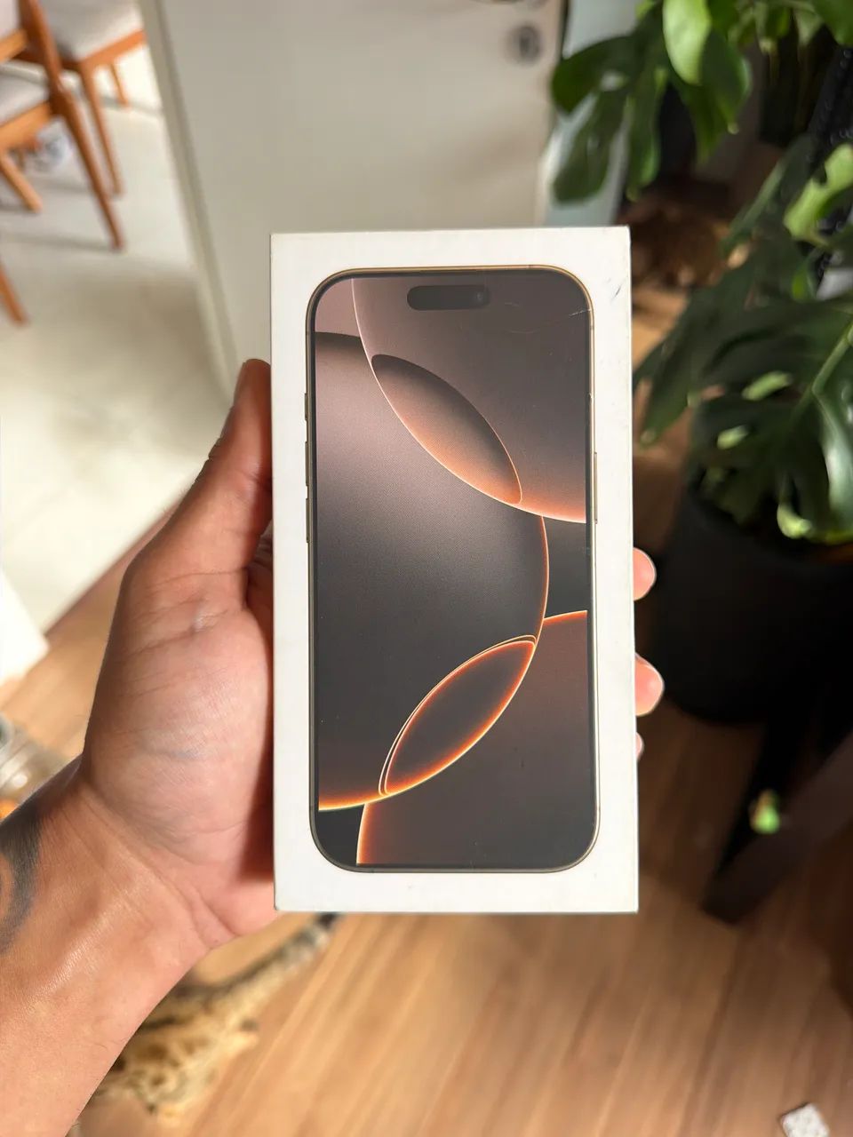 Caixa Original iPhone 16 Pro