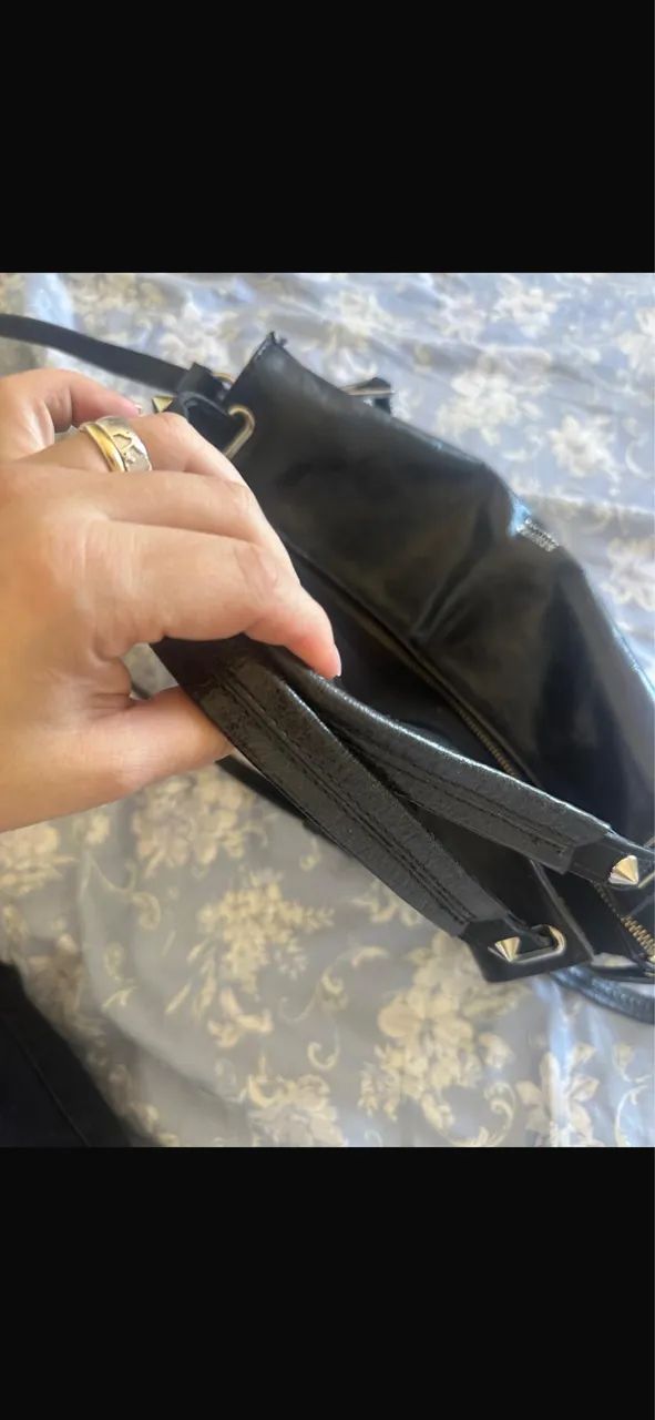 Bolsa shutz como nova  - Foto 5