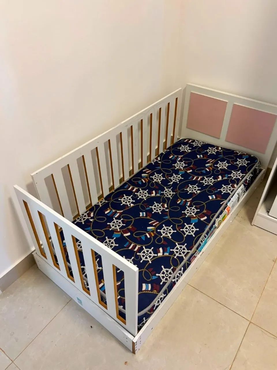 Cama Montessoriana com colchão