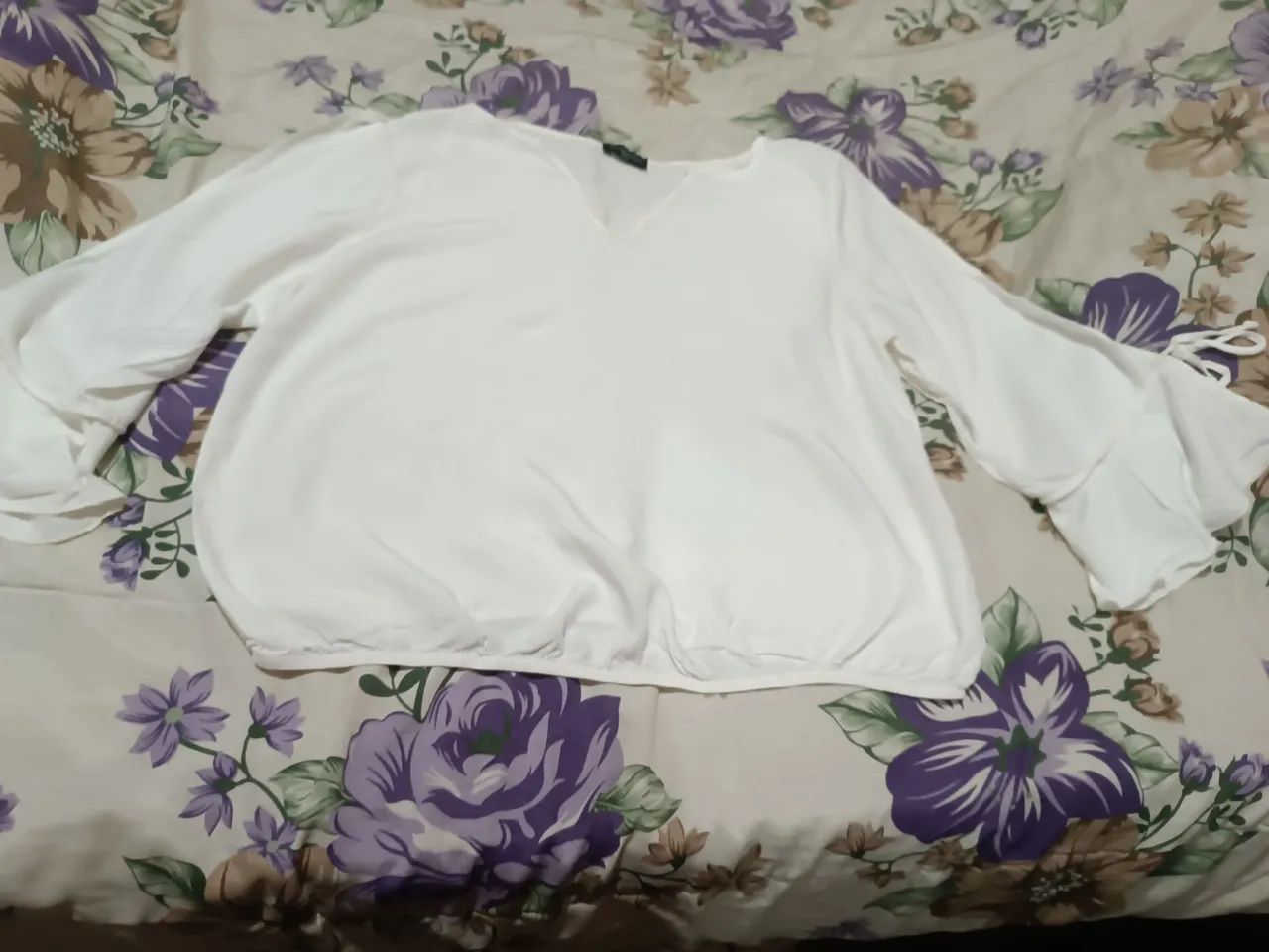 Blusas e calça comprida  - Foto 3