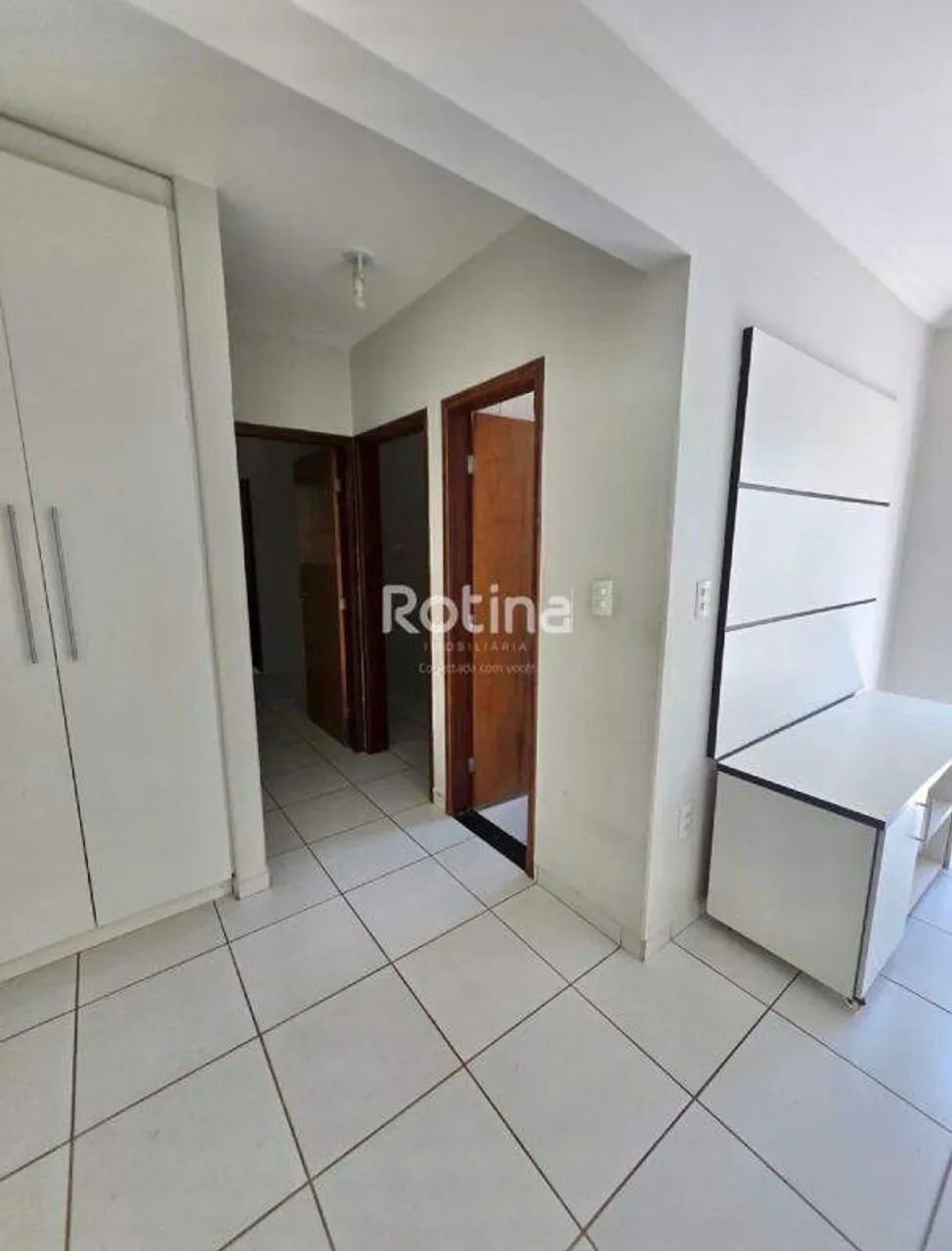 Apartamento mobiliado de 2 quartos próximo à UFU Santa Mônica - Foto 2