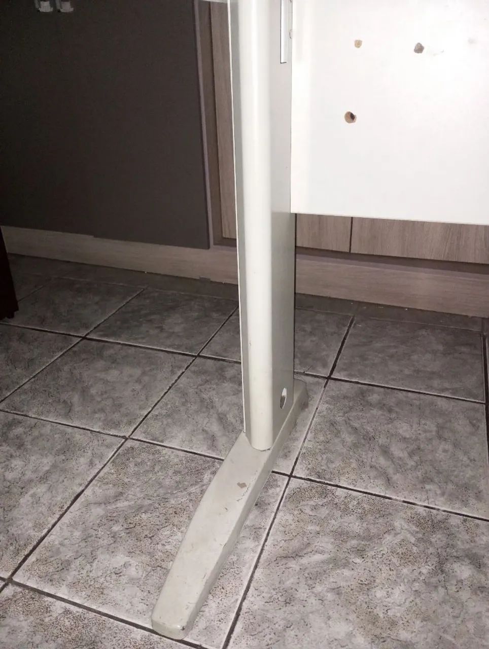 Mesa de escritório funcional para todos objeto. - Foto 3