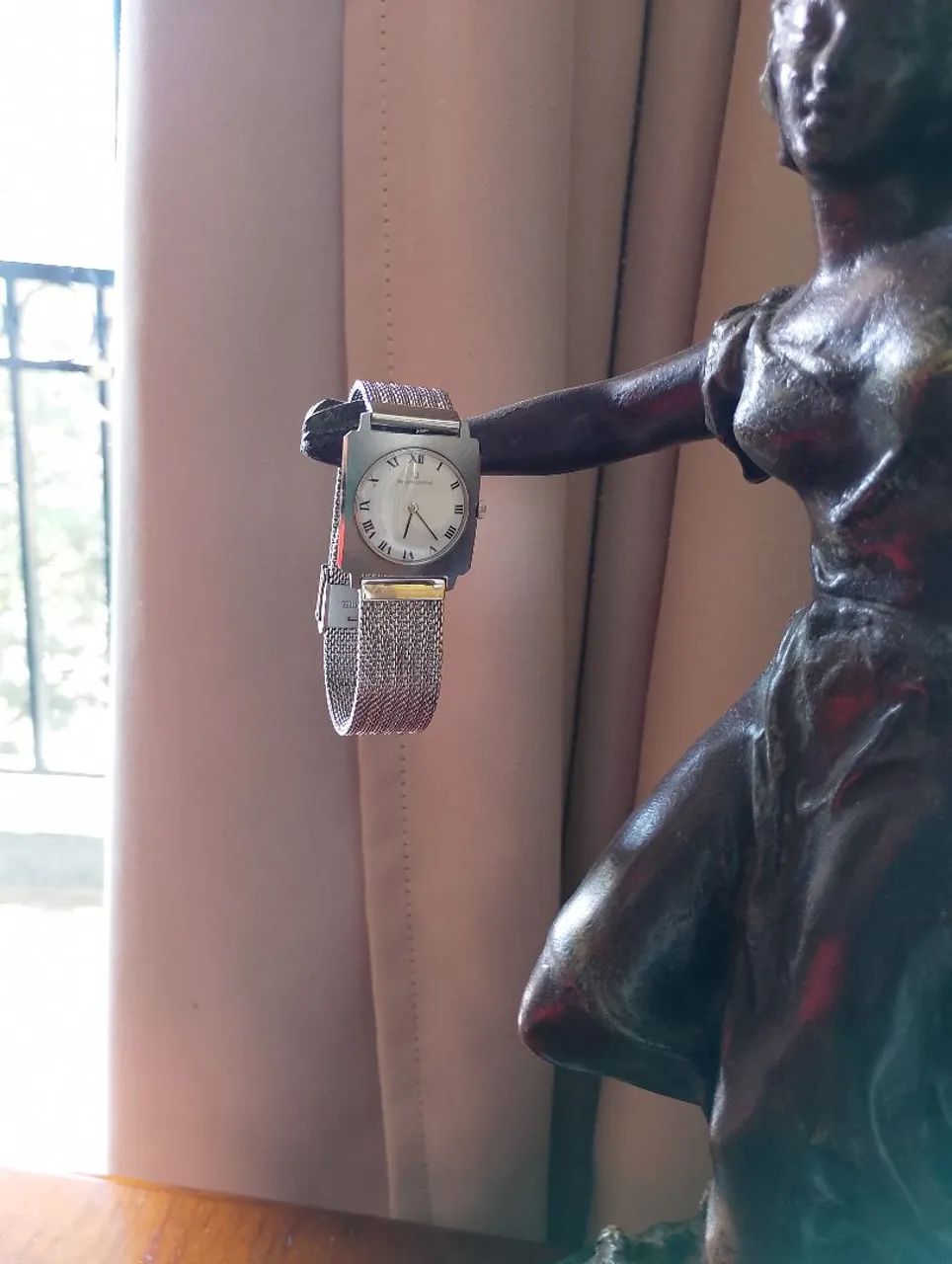 Relógio Universal Geneve  Carré Slim flat ano 1970