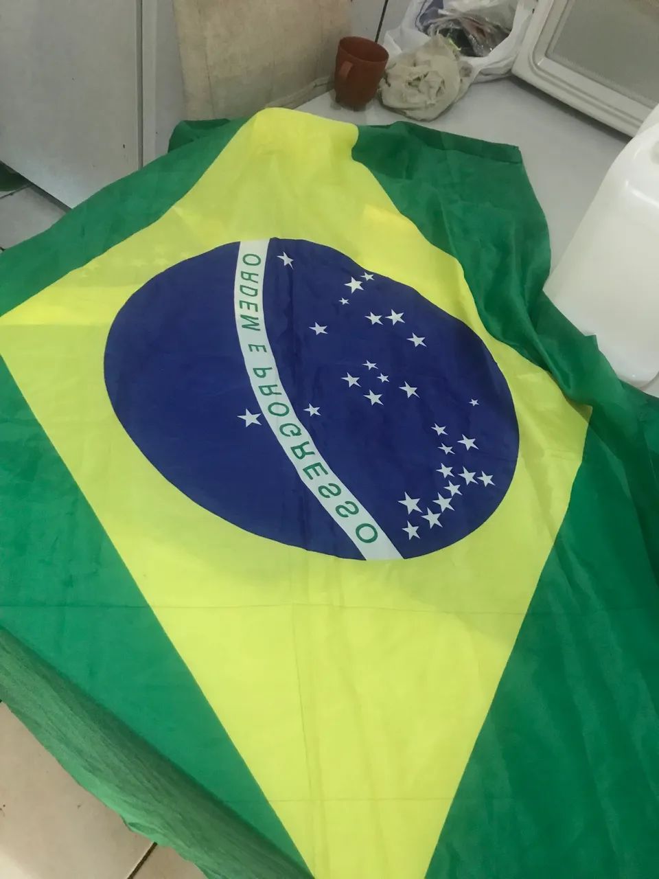 Bandeiras tamanho médio e cornetas  - Foto 6