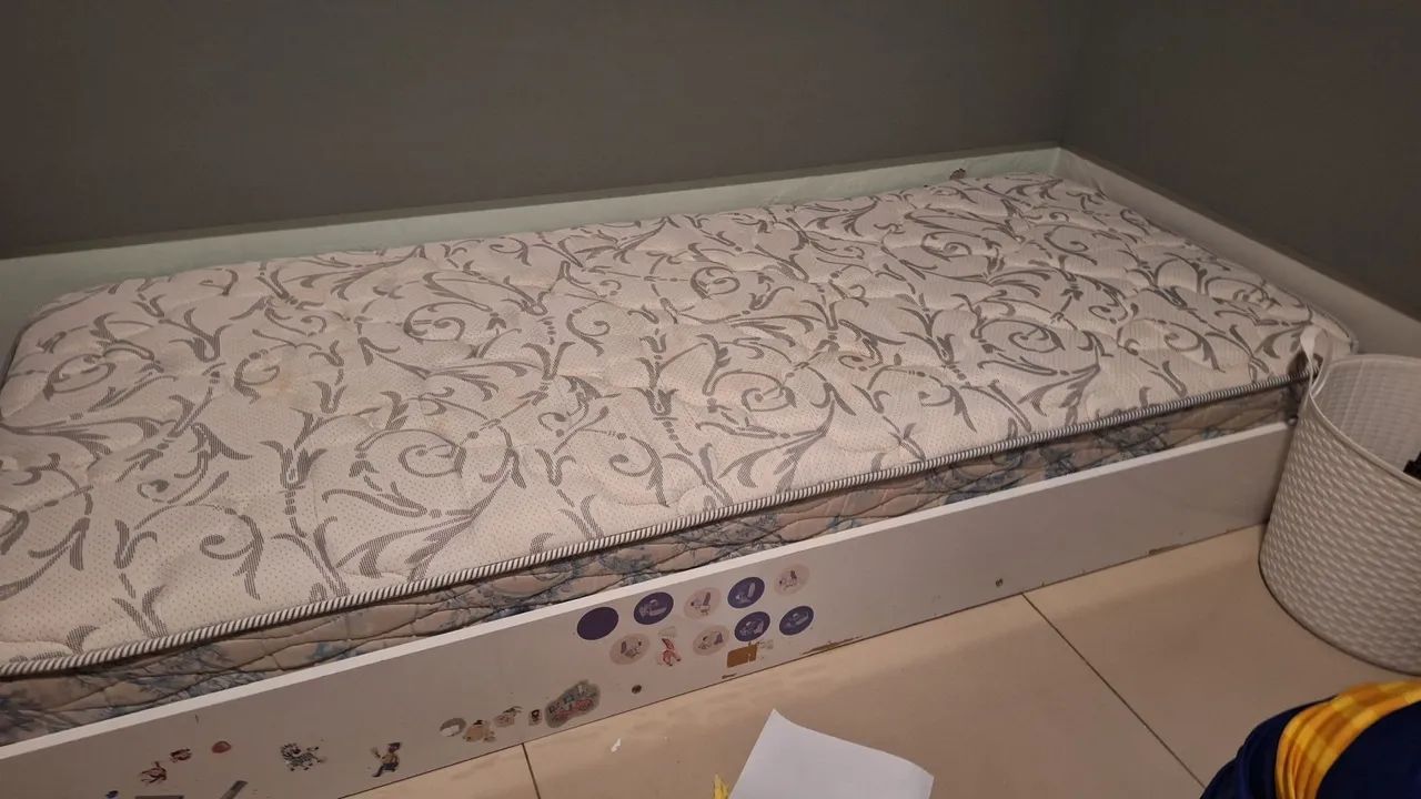 Cama baixa com colchão excelente - Foto 4