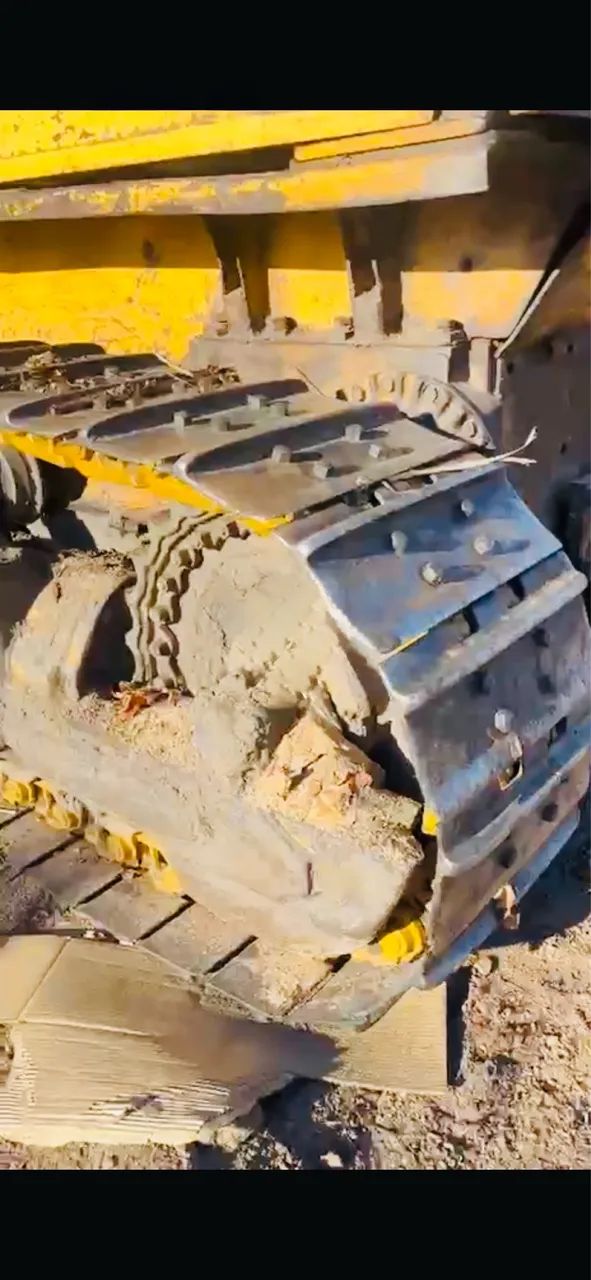 Trator de Esteira Komatsu D50  - Foto 6