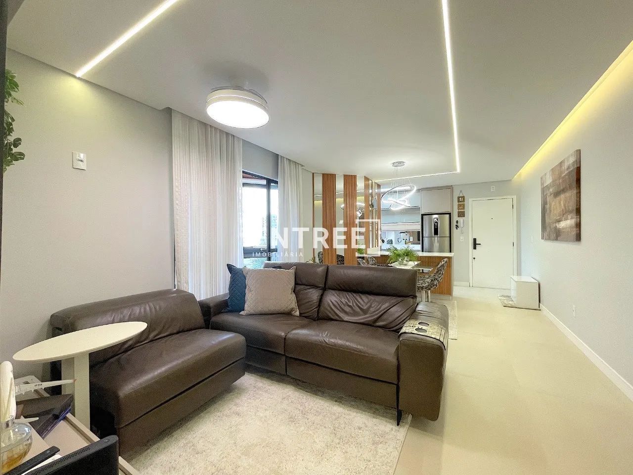 Apartamento 2 Quartos (sendo 1 Suíte) e 1 Vaga - Agronômica - Foto 3