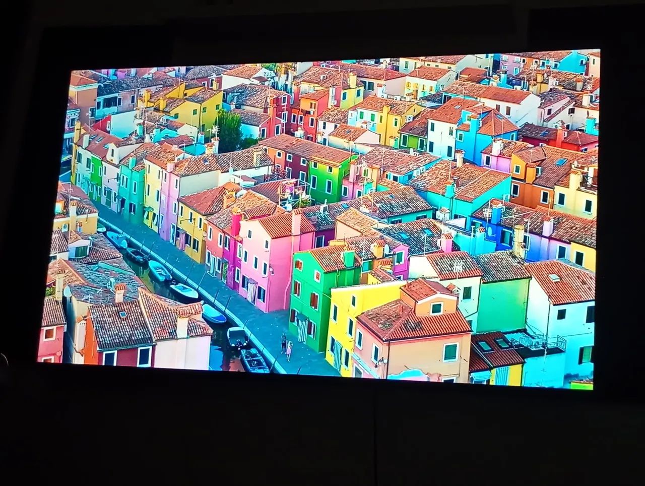 Vendo tv smart 58 polegadas, não tem nem um ano de uso perfeita valor 2400....aceito propo