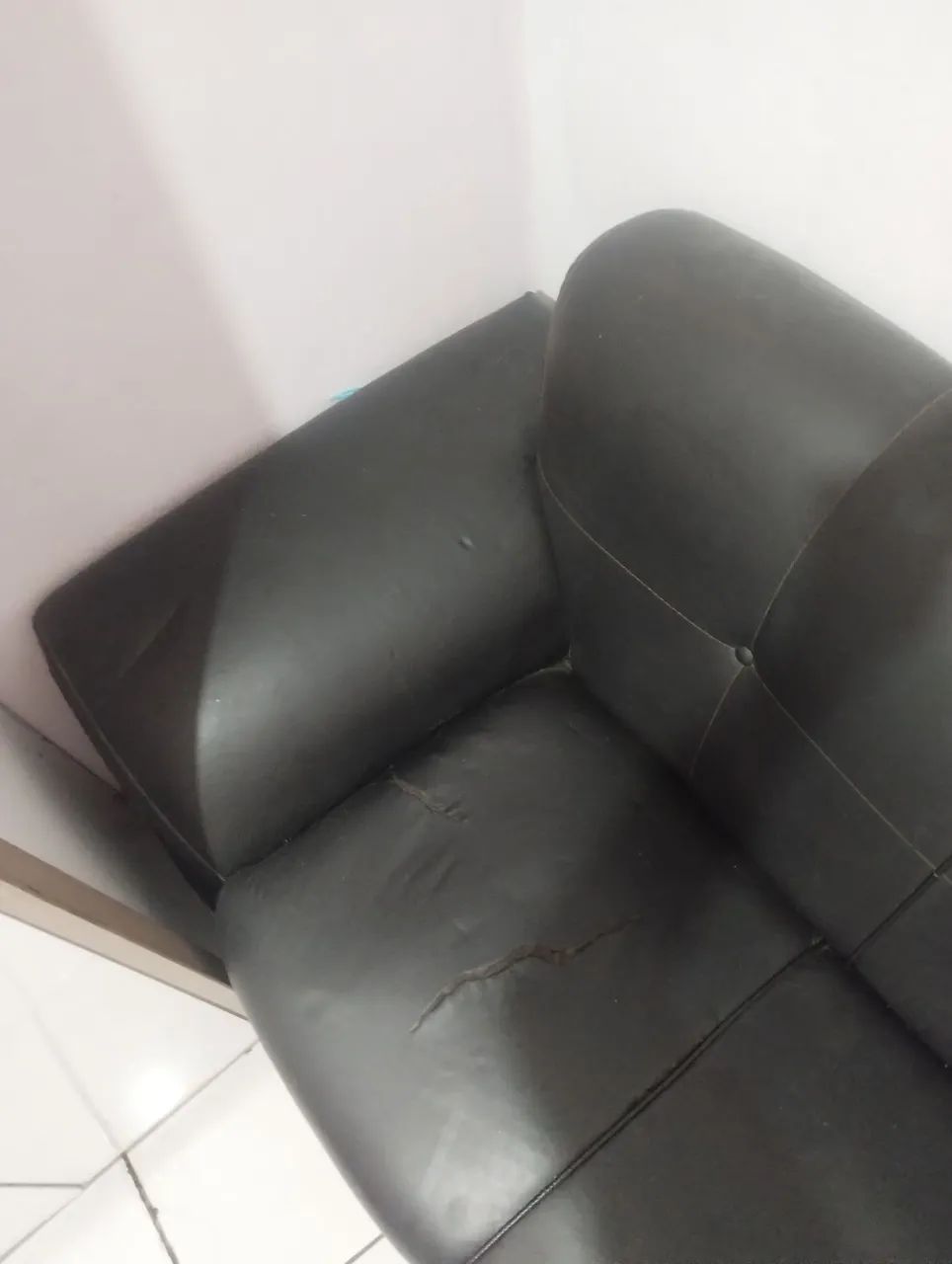 SOFA PRETO PRA SAIR LOGO - Foto 4