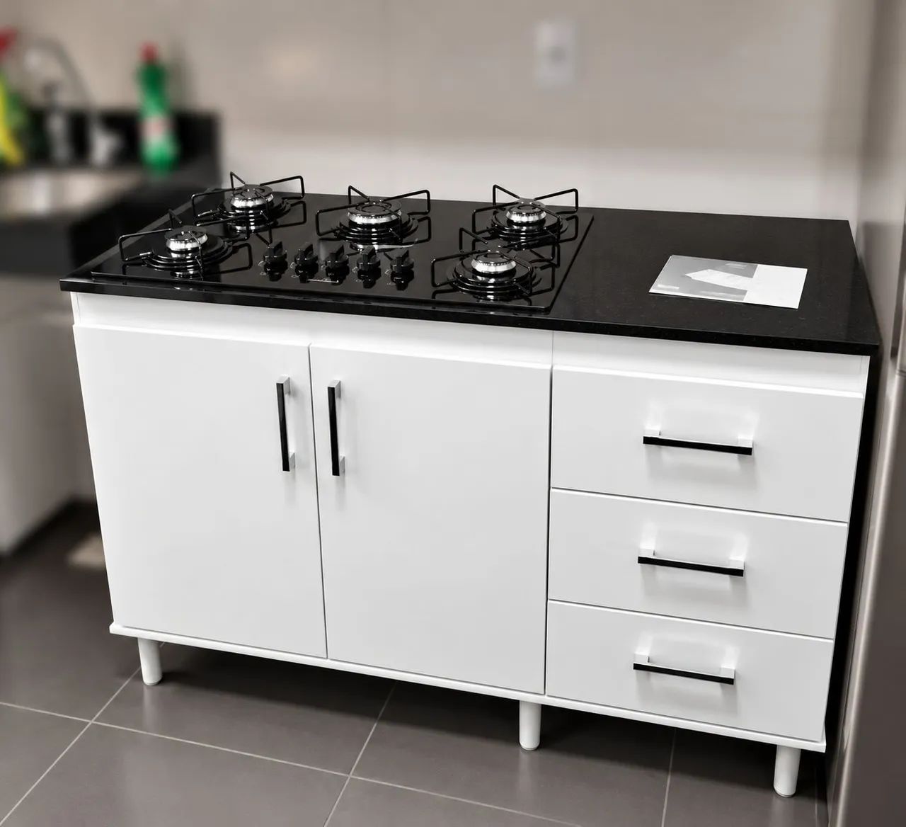 BALCÃO BRANCO COM COOKTOP 5B