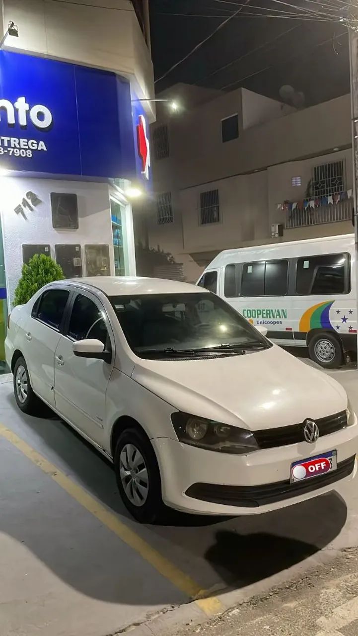 Volkswagen Voyage VOYAGE 1.0/1.0 City Mi Total Flex 8V 4p 2013