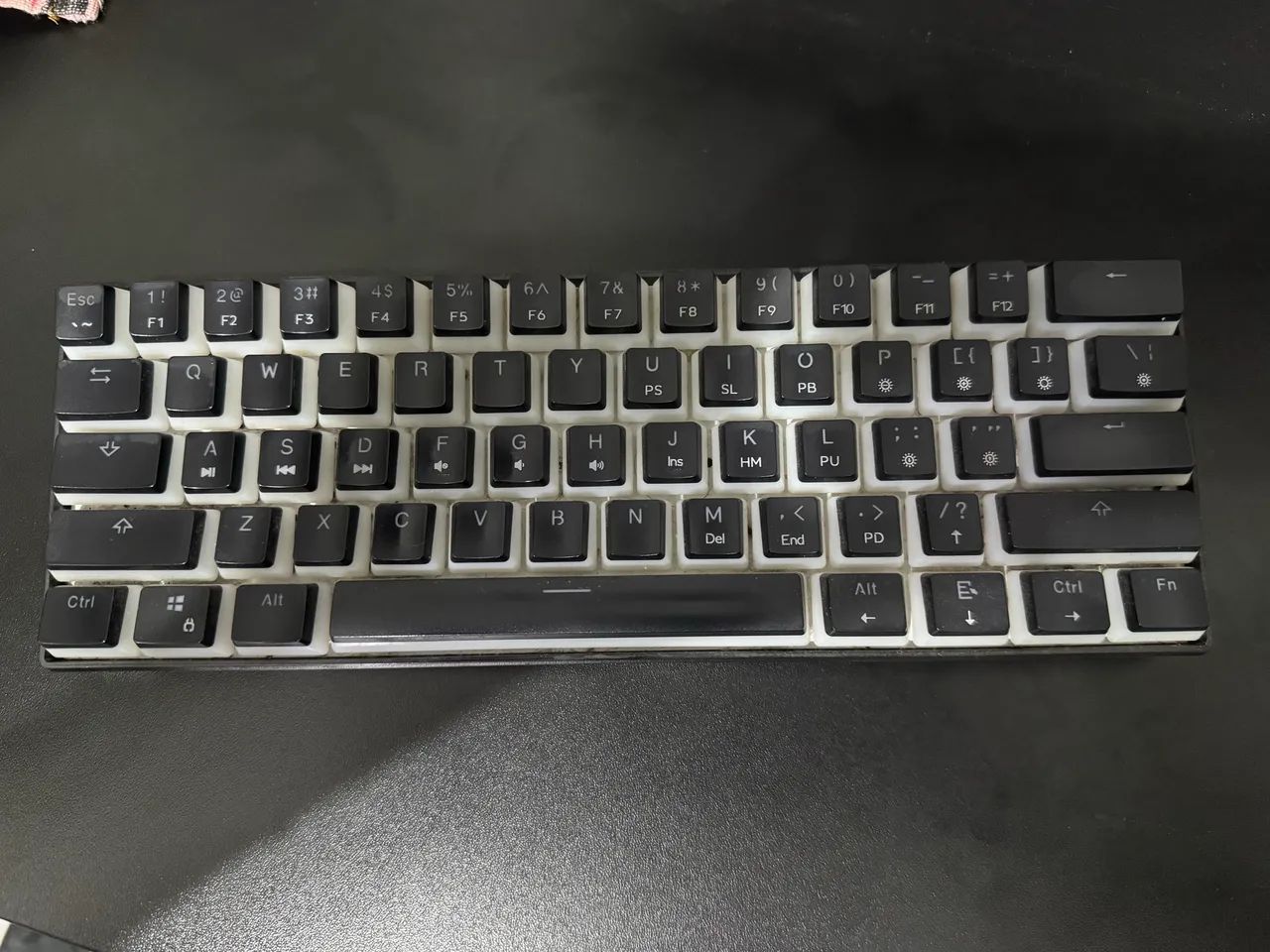 Teclado MK61 Mecânico Switch Yellow - Foto 3