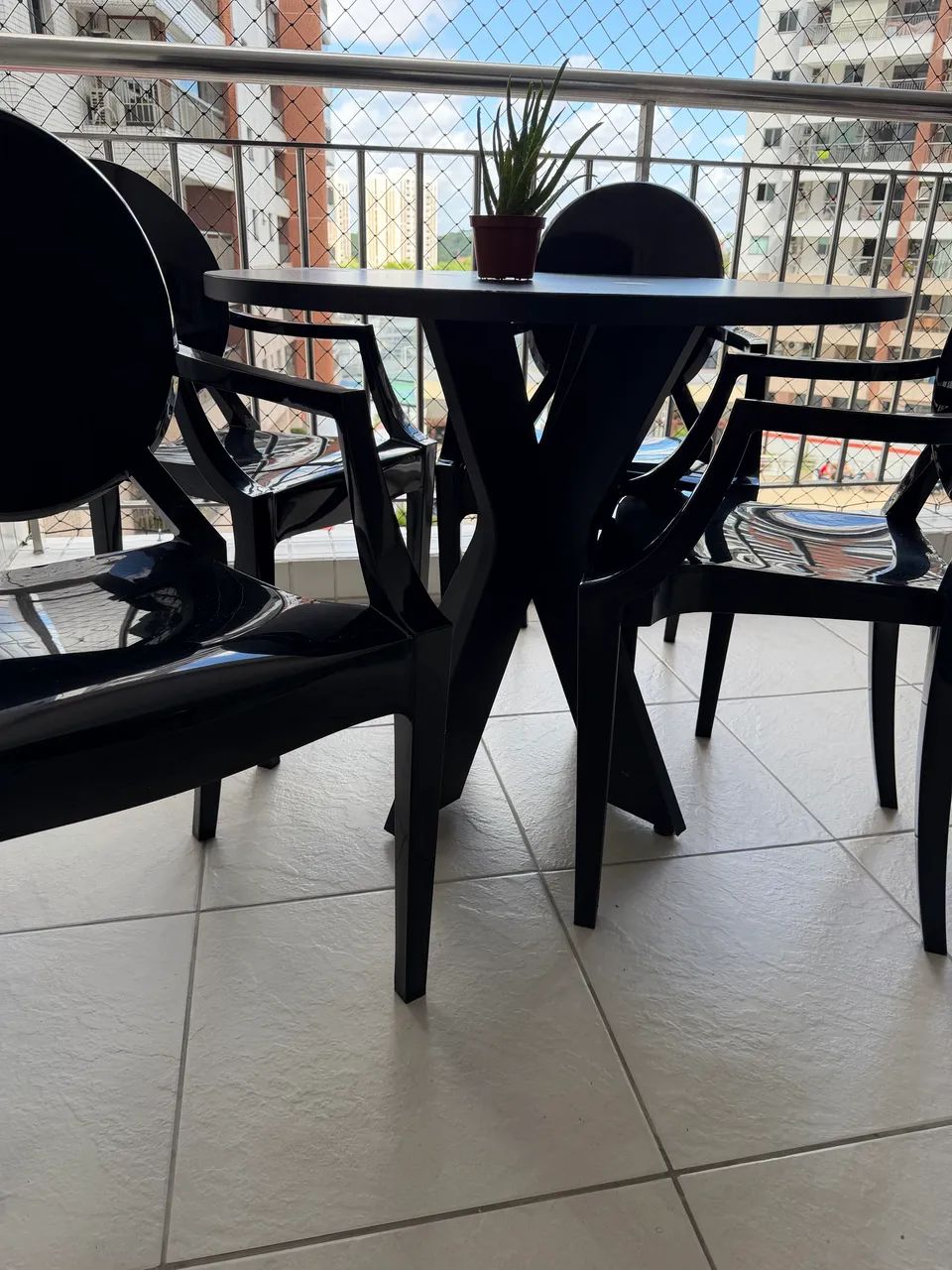 Mesa e cadeiras  - Foto 4