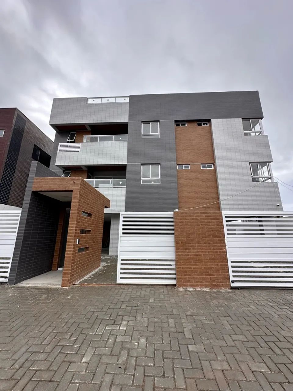 Apartamento de 2 quartos no Bessa 