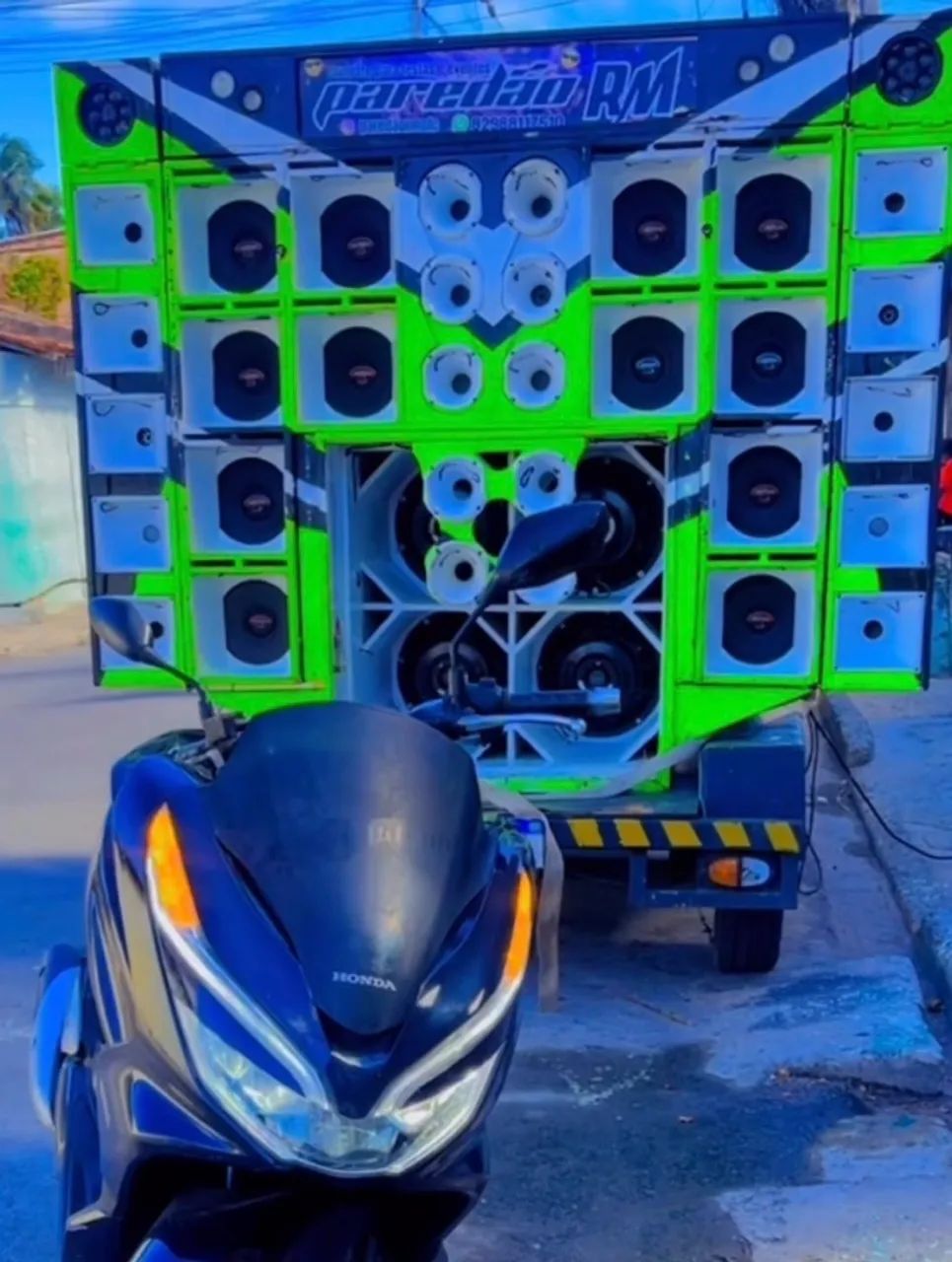 Vendo lindo paredão de som