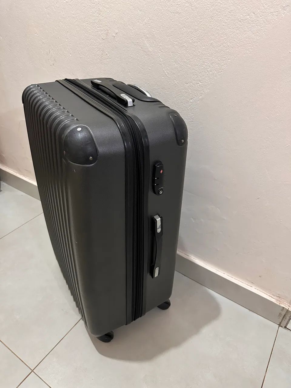 Mala de viagem rígida grande - Foto 2