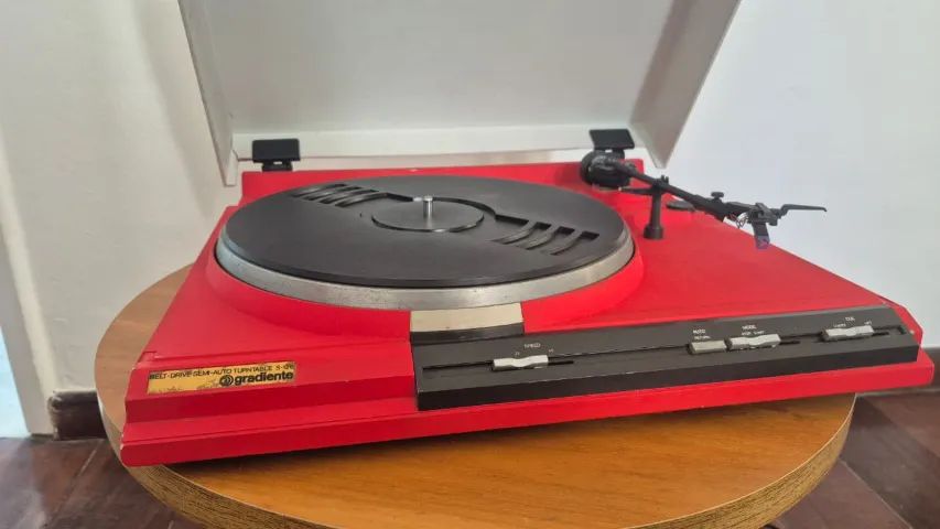 Toca Discos Gradiente Semi Automático (Revisado e agulha nova) - Foto 2