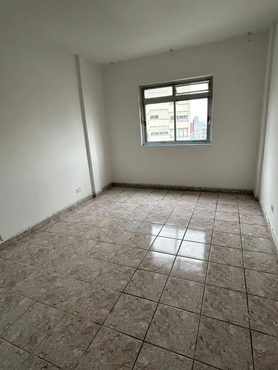 Kitnet  com Ótima Localização - Foto 2