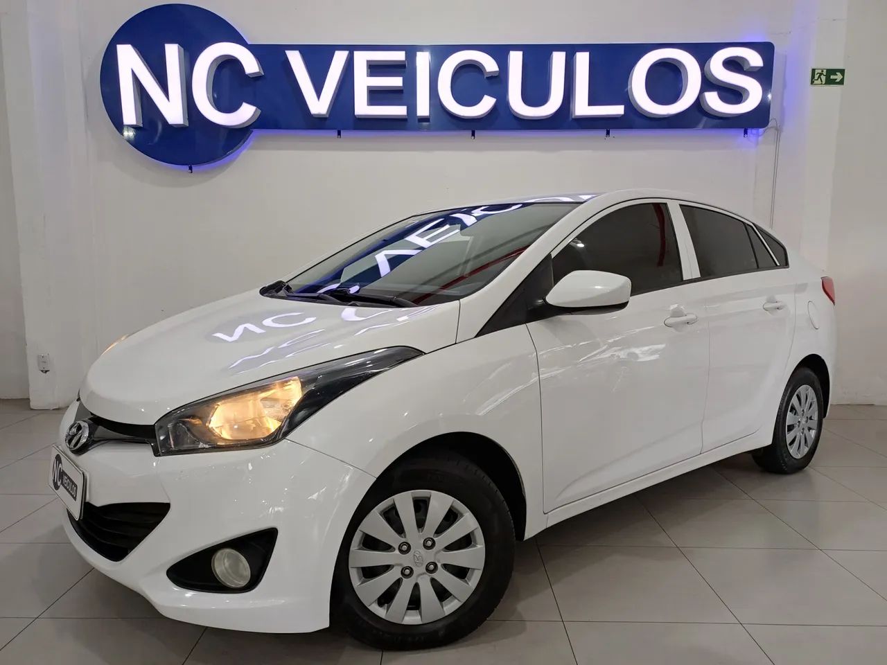 Hyundai Hb20S HB20S C.Plus/C.Style1.0 Flex 12V Mec. 4P 2014