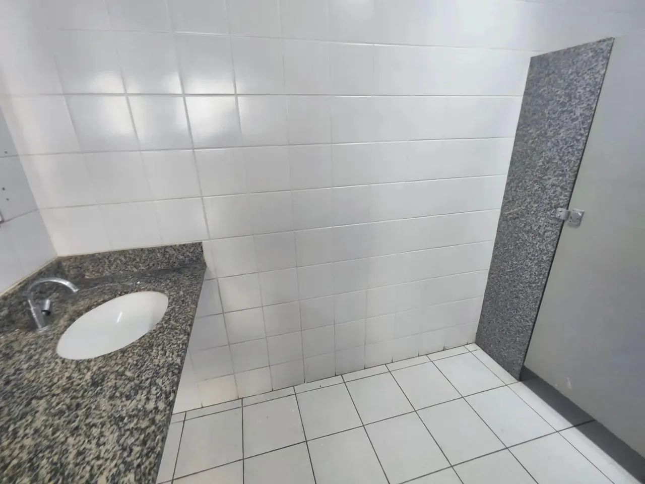 Comercial para vender e alugar em rua pública, PITUBA, Salvador, BA - Foto 9