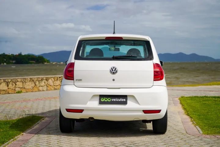 Volkswagen Fox 1.0 MI Total Flex 8V 5P 2014 - Foto 4