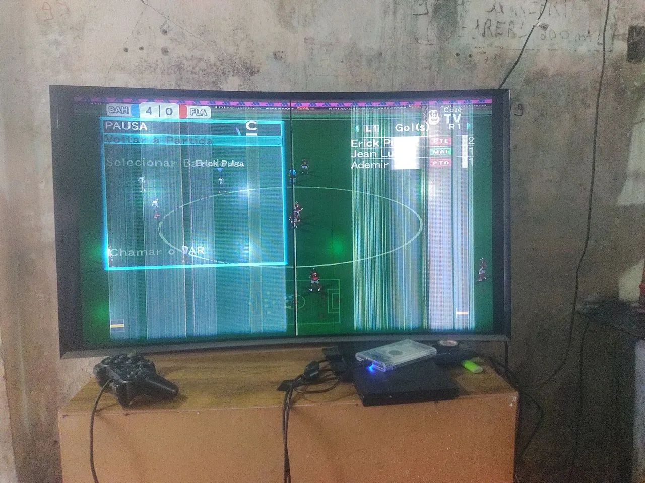 Tv Samsung smart 42 polegadas curvada com linhas na Tela problema 