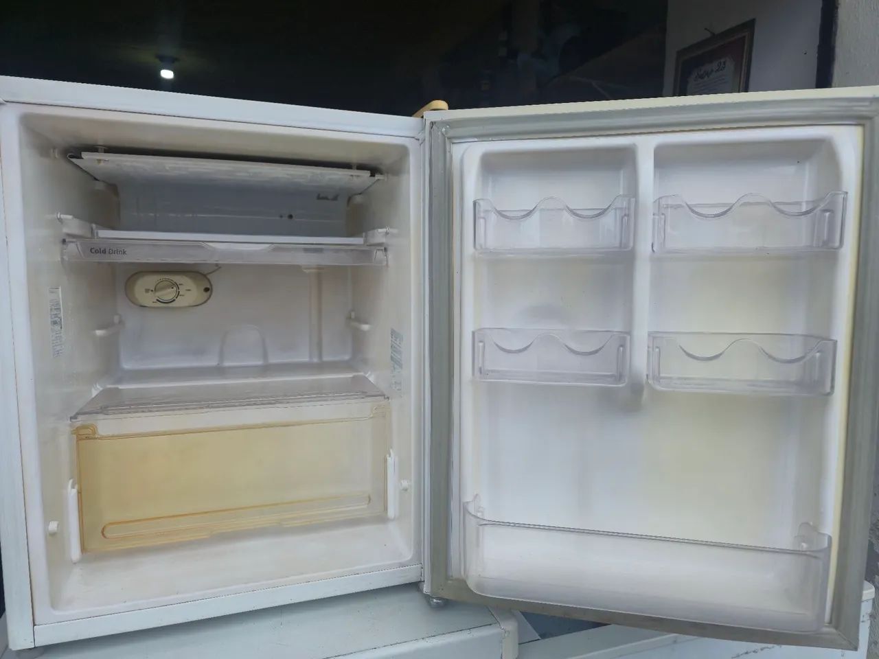 Frigobar eletrolux re80 120litros - Foto 3