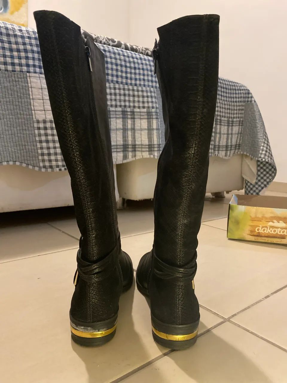 Bota cano longo preta Dakota  - Foto 3