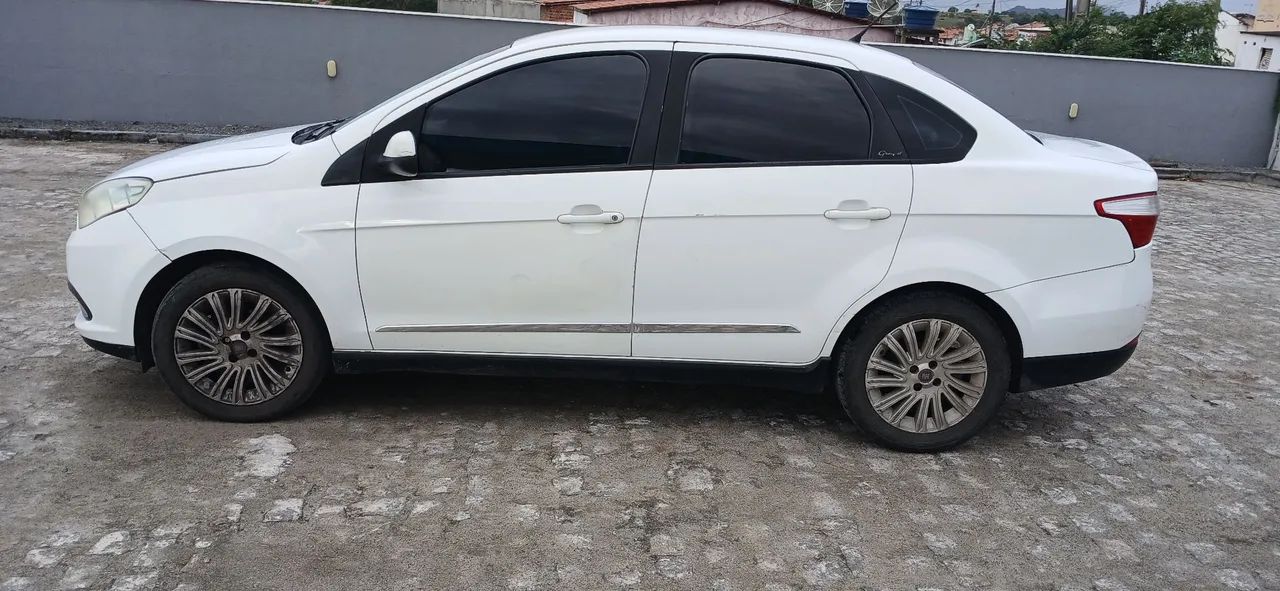 Fiat Grand Siena 2015