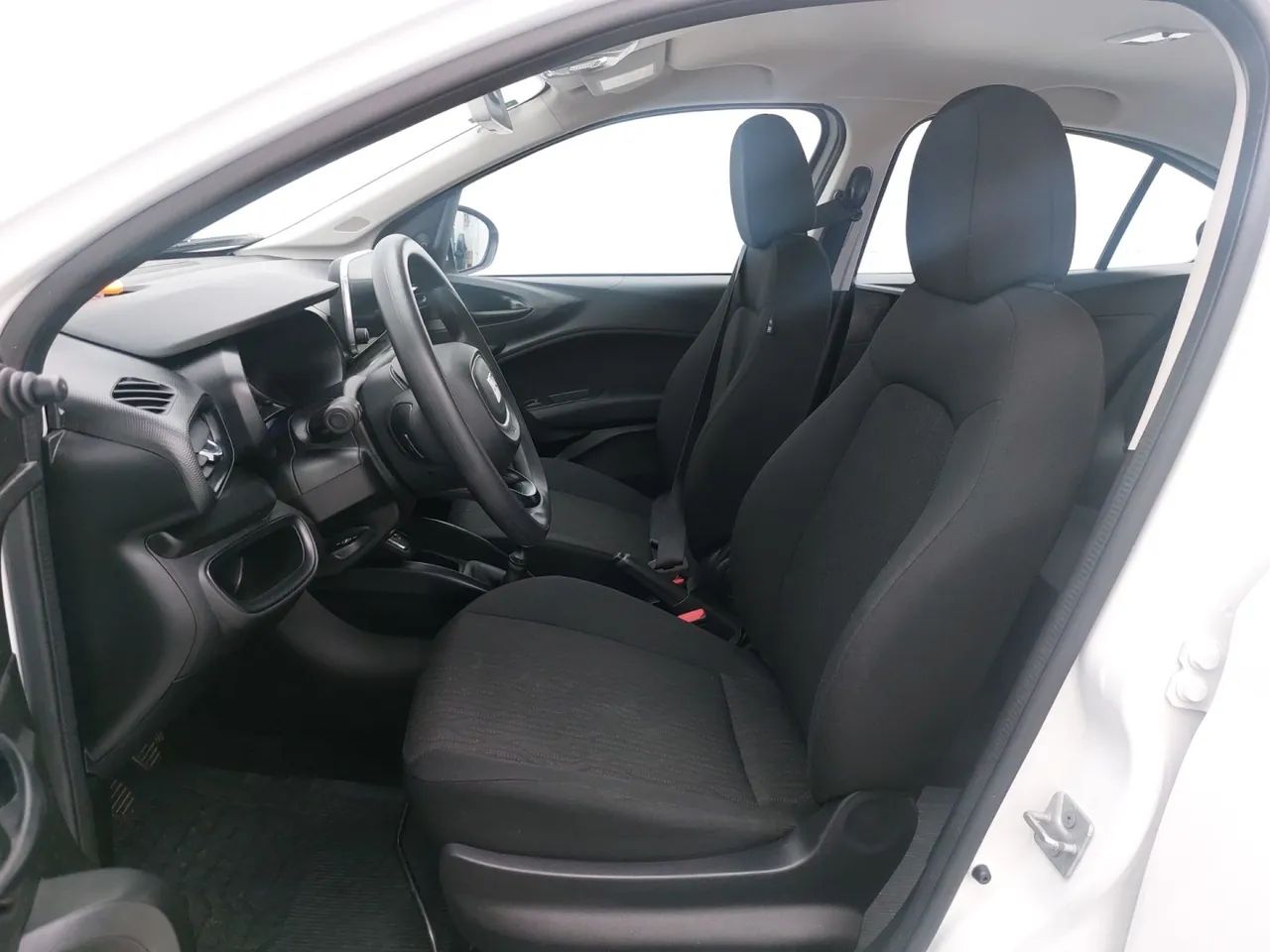 Fiat Cronos 1.3 8V Flex, foto 16 de 18