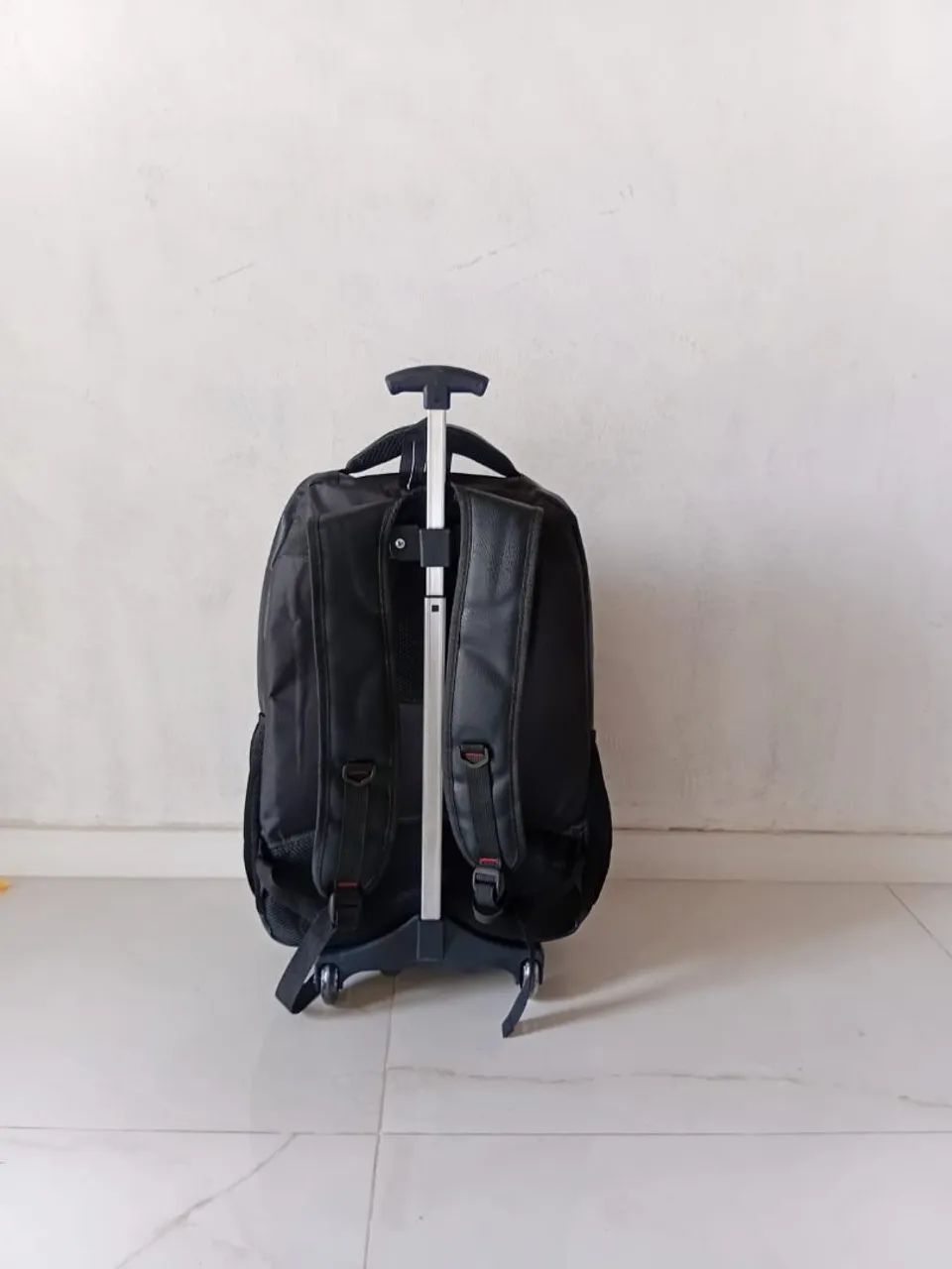 Mochila com puxador - Foto 3
