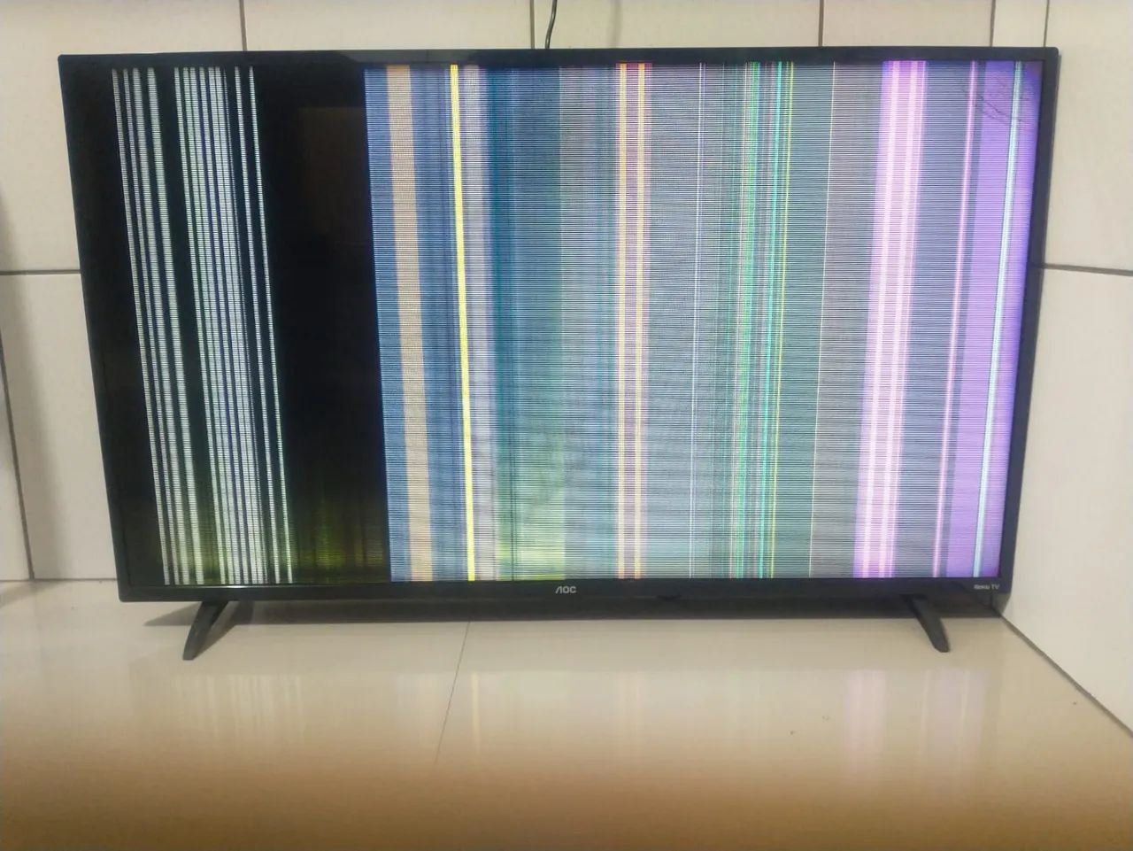 TV 43 polegadas Led com defeito 