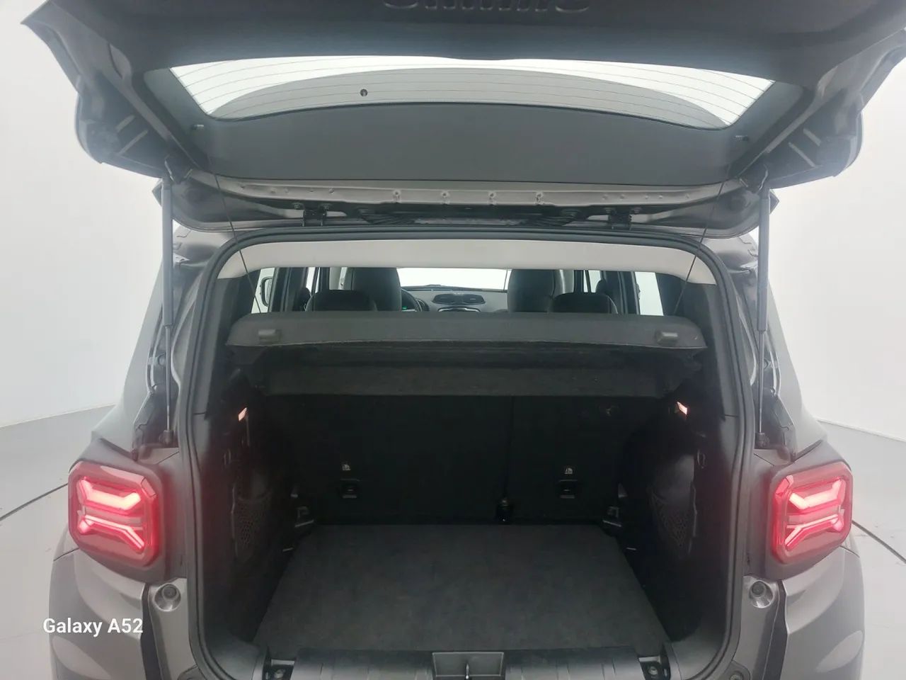 Jeep Renegade Long. T270 1.3 TB 4x2 Flex Aut., foto 9 de 18