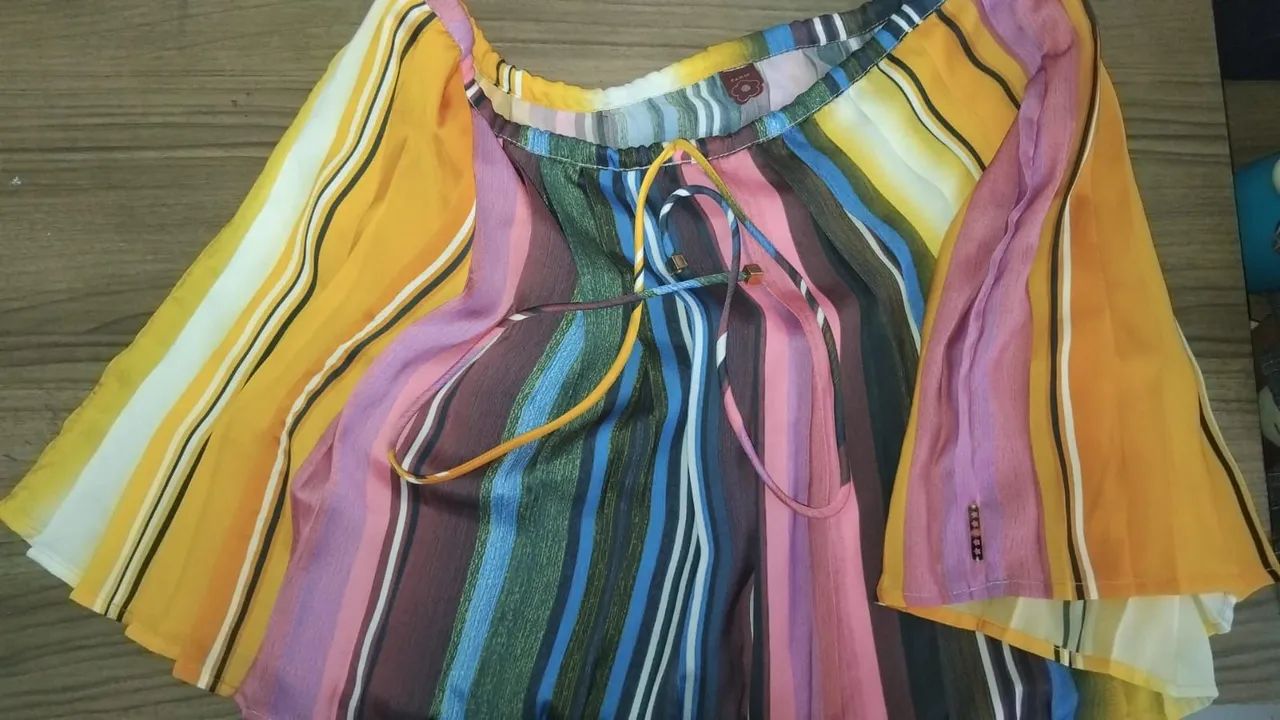 Roupas usadas semi novas