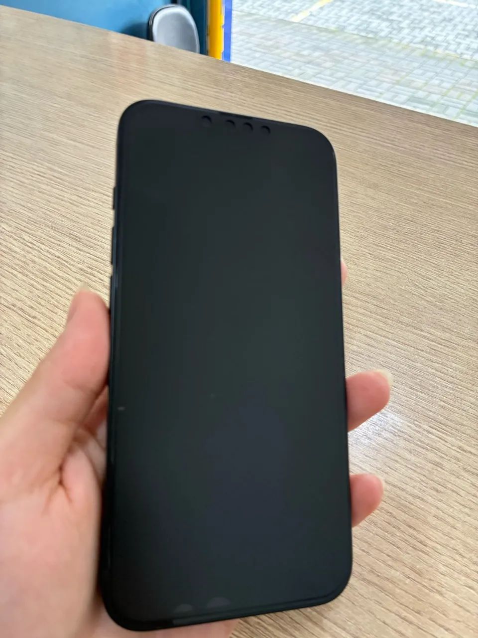 iPhone 16e preto 256gb 94%  - Foto 4