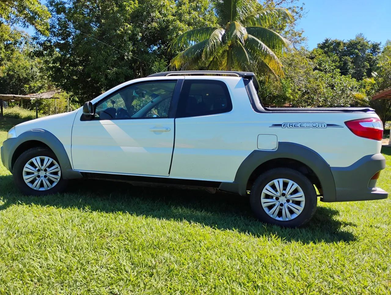 Fiat Strada Working Hard 1.4 Fire Flex 8V CD 2017 - Foto 3