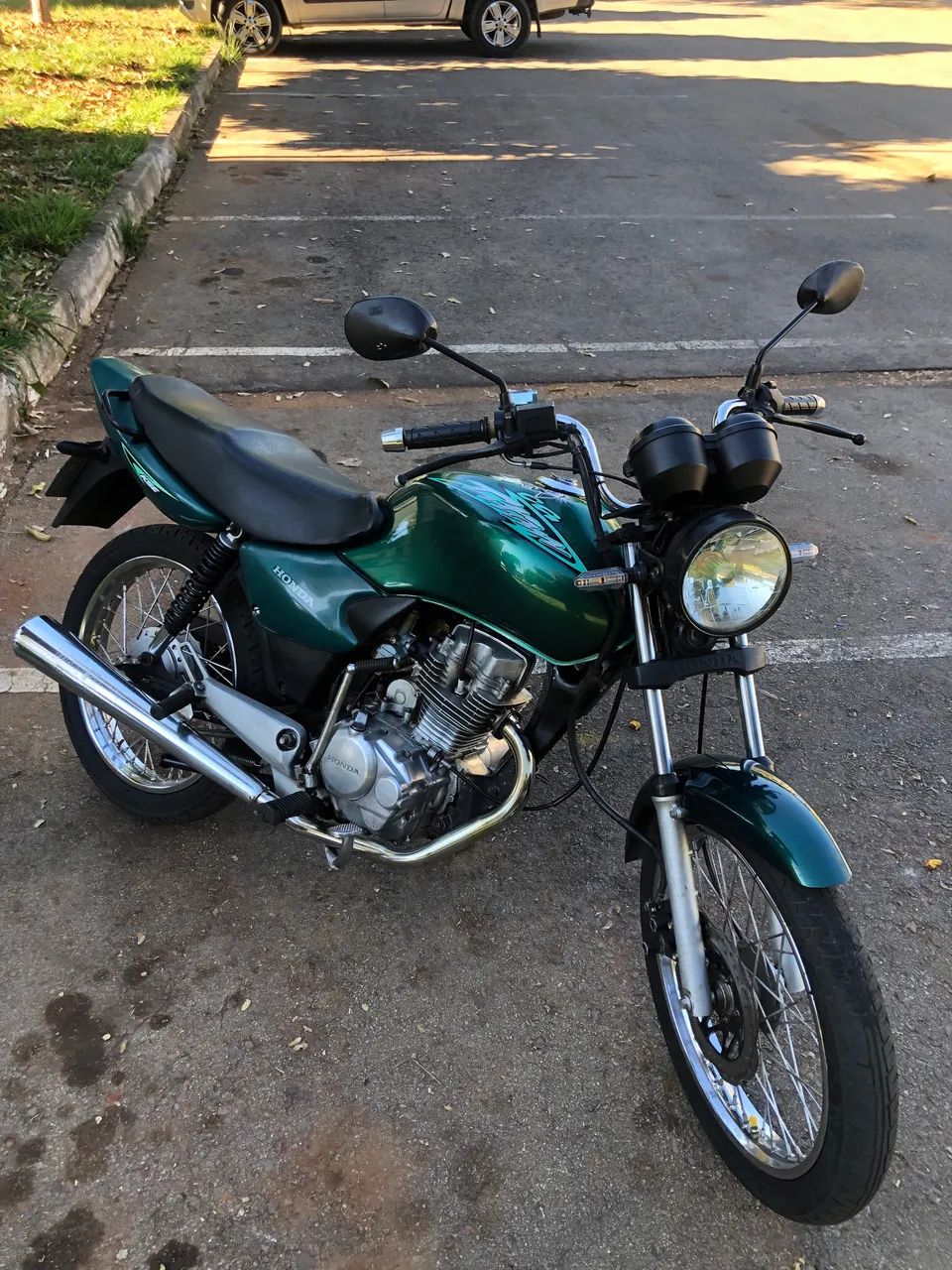 Titan 125 completa