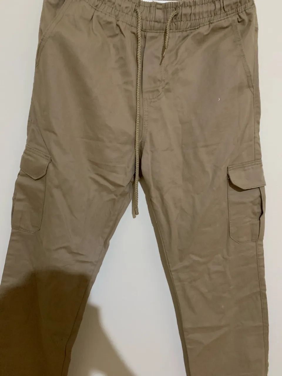 Calça Cargo Jogger Caqui Sarja com Elástico - Tam M - Foto 2