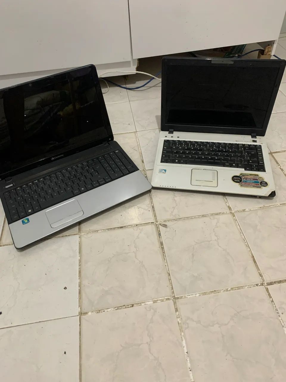 Dois notebook sem ligar - leia a descrição