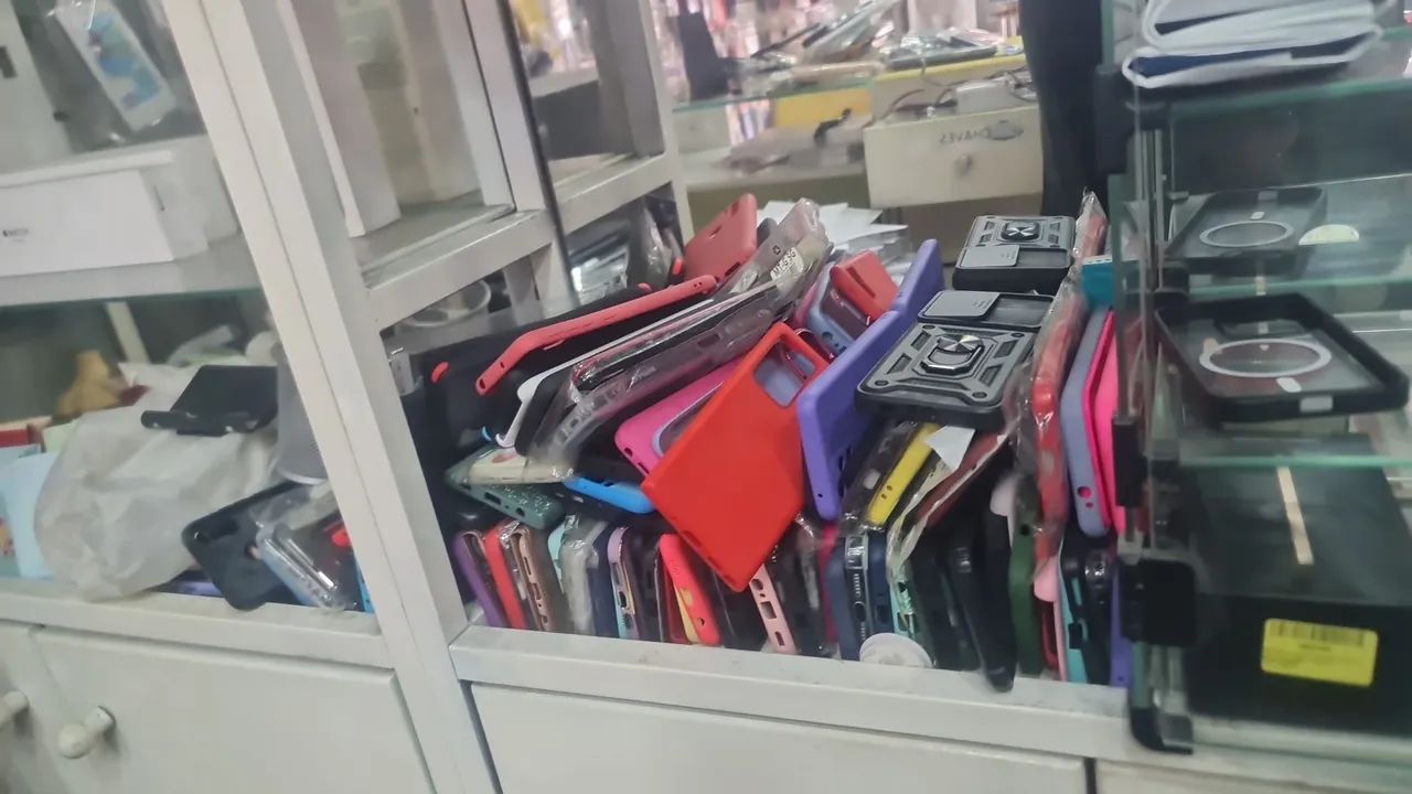 LOTE PELICULAS E CAPINHAS CELULAR - Foto 4
