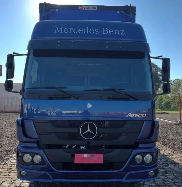 Mb Atego 2426 2017 6x2 Baú sider  - Foto 2