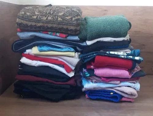 Lotes de roupas variadas sem escolha de tamanho 