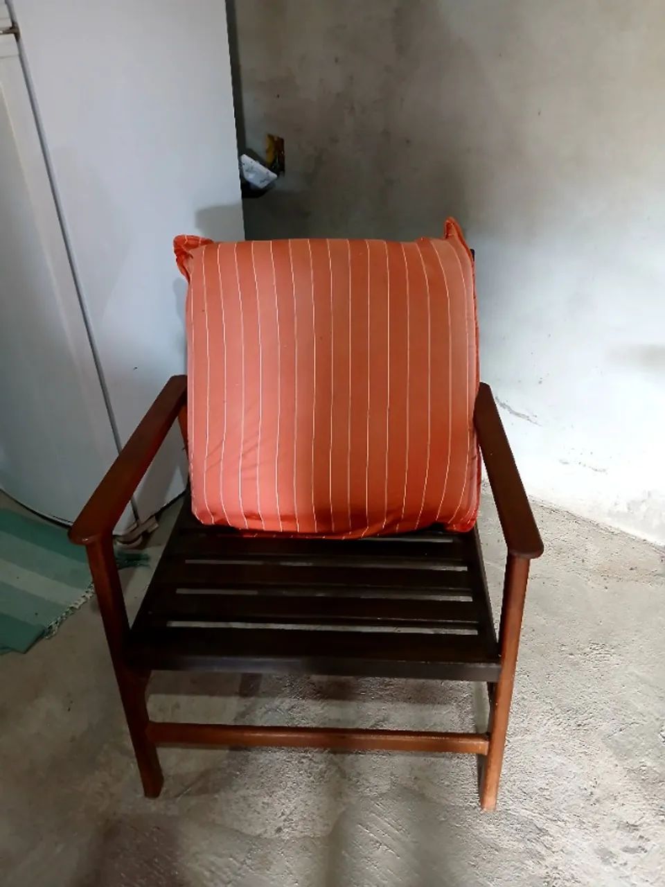 Vendo conjunto de cadeiras grandes  - Foto 2