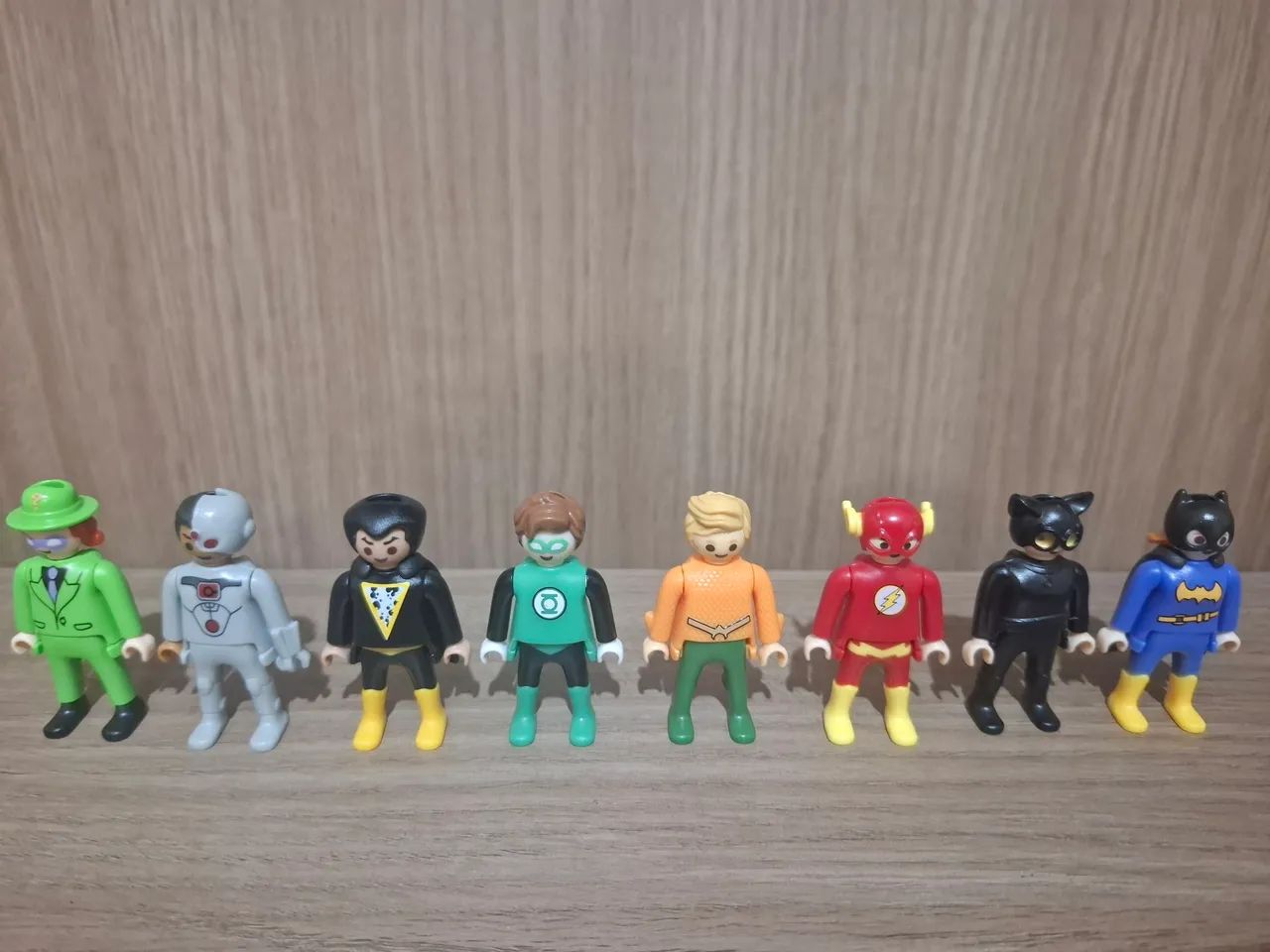 Boneco DC  Kinder  - Foto 5