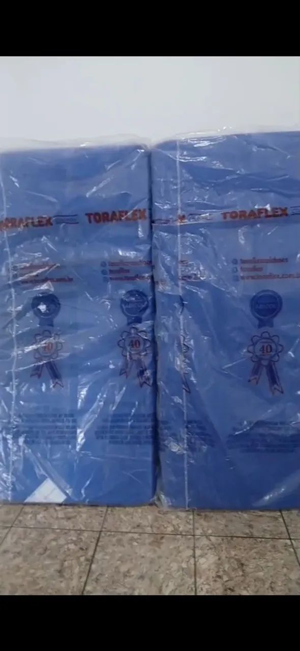 Vende-se 2 colchões novos de solteiro  tem capa e estar na embalagem original 