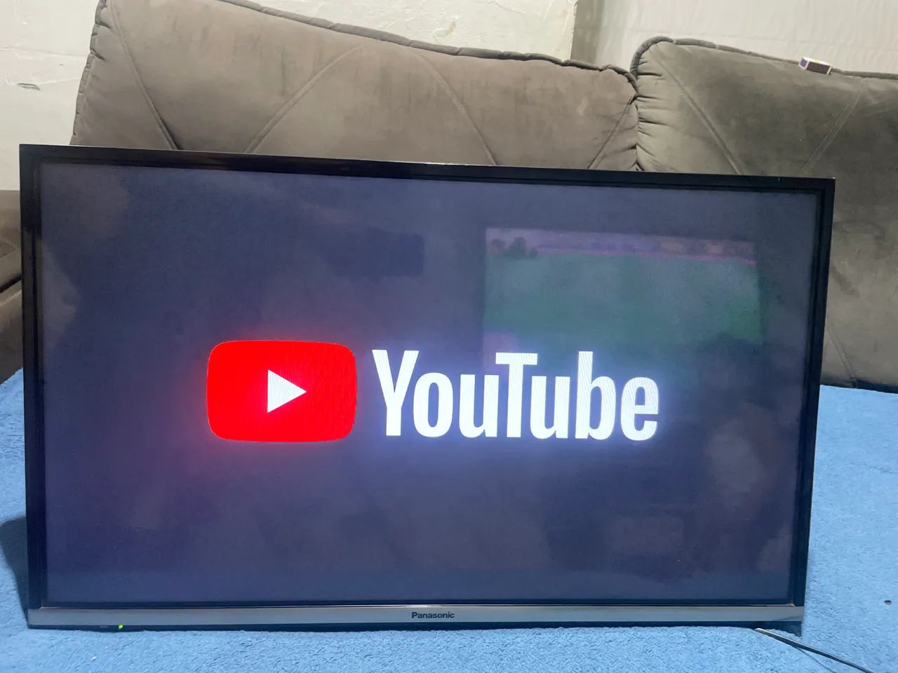Tv 32 polegadas Panasonic smart mais só está abrindo YouTube  - Foto 3